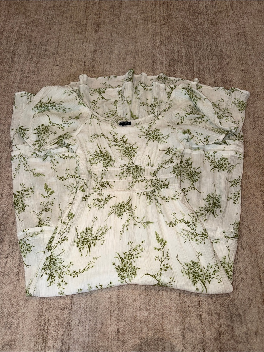 Light Green Floral Women’s Dress - Soft Ruffle Sleeve